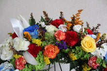 Load image into Gallery viewer, Mixed Wreath Standing Arrangement