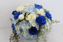 Load image into Gallery viewer, Dreaming of Blue Arrangement