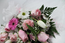 Load image into Gallery viewer, Pretty in Pink Bouquet