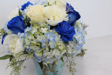Load image into Gallery viewer, Dreaming of Blue Arrangement