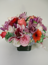Load image into Gallery viewer, Norma's Pretty Please Arrangement