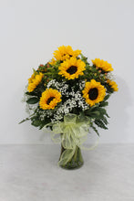Cargar imagen en el visor de la galería, Sunflower Vase Arrangement