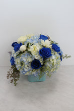 Load image into Gallery viewer, Dreaming of Blue Arrangement