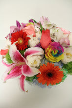 Load image into Gallery viewer, Norma's Pretty Please Arrangement