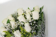 Load image into Gallery viewer, White Rose Bouquet