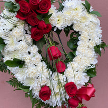 Cargar imagen en el visor de la galería, Red and White Standing Open Heart