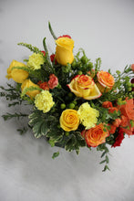 Cargar imagen en el visor de la galería, Peach Bellini Arrangement
