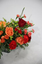 Cargar imagen en el visor de la galería, Peach Bellini Arrangement
