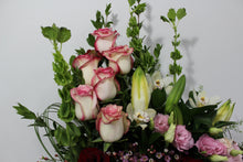 Cargar imagen en el visor de la galería, Enamorame Arrangement
