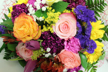 Cargar imagen en el visor de la galería, Norma&#39;s Spring Mix Bouquet
