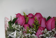 Cargar imagen en el visor de la galería, Pink Rose Bouquet
